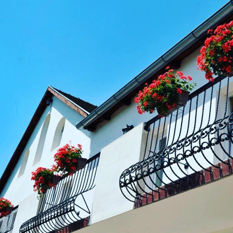Villa Via Becej Ngoại thất bức ảnh
