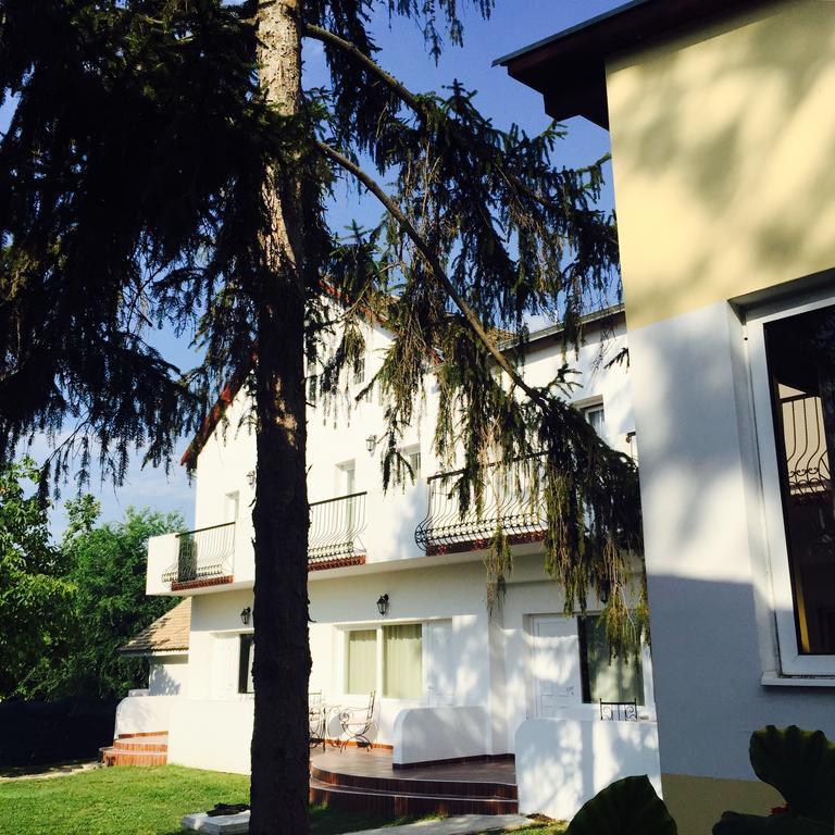Villa Via Becej Ngoại thất bức ảnh