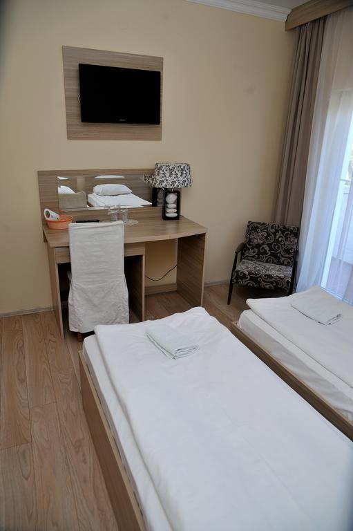 Villa Via Becej Ngoại thất bức ảnh